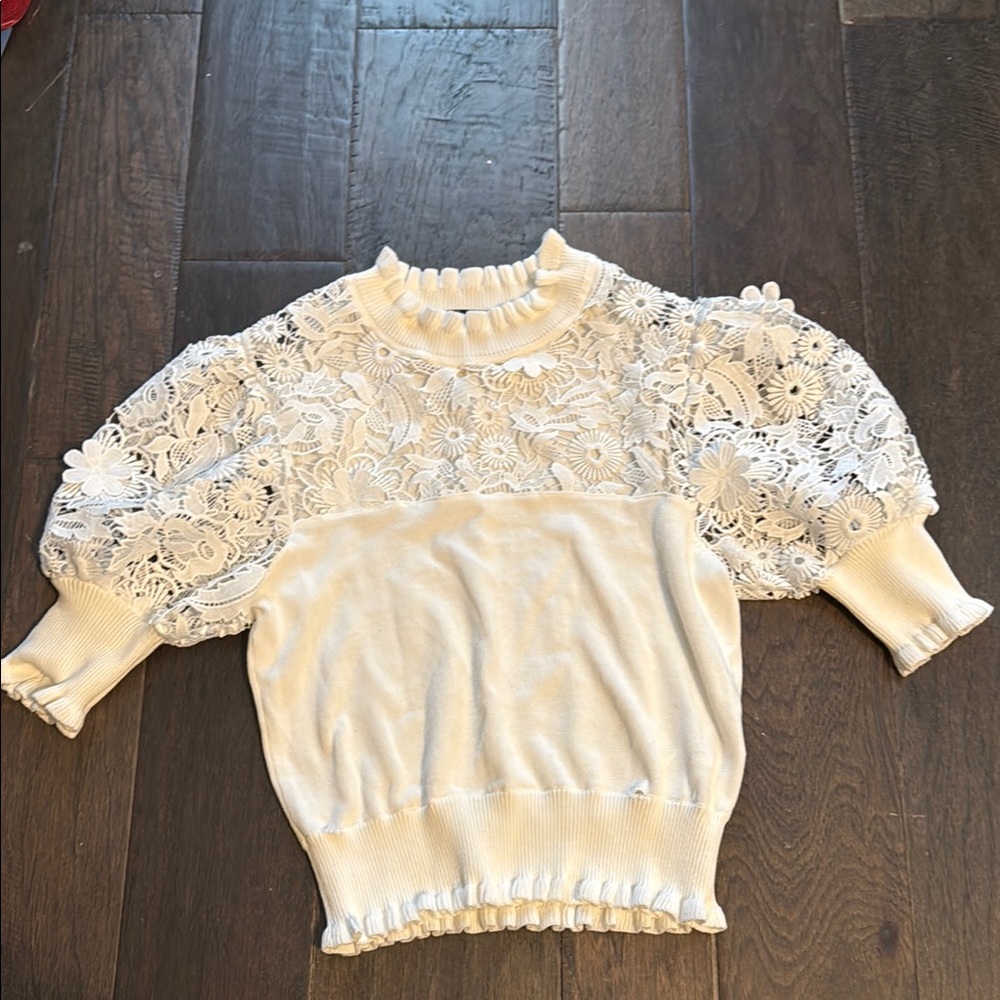 White Lace Puff Sleeve Top